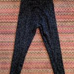 Victoria's Secret  GREEN & BLACK CHEETAH PRINT SIDE POCKET LEGGINGS Photo 3