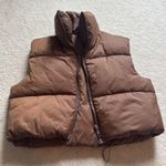 Amazon  Puffer Vest Cropped Brown Photo 0