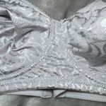 Playtex 18 Hour Ultimate Lift & Support Bra 40B Silver Jacquard Full Coverage Photo 7