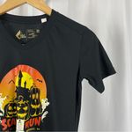 Leslie Jordan XS Scary Run Washington Cheetah Lattice Dri Fit Graphic Tee Shirt Black Photo 4