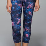 Lululemon EUC Wunder Under Crop II Luon Moody Mirage Bark Berry Deep Navy 2 Photo 0