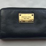 Michael Michael Kors Multi Function Phone Case Wallet Leather Black GUC Photo 0
