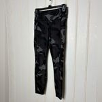 Athleta  Contender Legging Sz X-Small Camo Black Gray Zipper Pocket Activewear Photo 5
