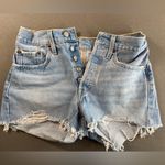 Levi's  501 Jean Shorts Button fly‎ Light wash Size 26 Photo 3