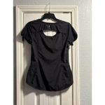 Lululemon Active Top Womens Medium Black Short Sleeve Open Top Crew Neck Photo 3