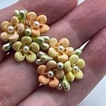 Handmade Charming little shell flowers with screw backs earrings Photo 3