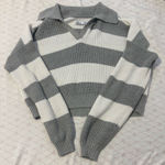 Hollister  Sweater Photo 0