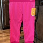 Avia Performance Athletic Leggings Pink Sizzle New  Bodymapped Capri Womens Small Photo 2