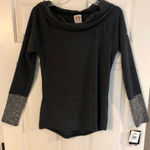 Avalanche NWT  Cowl Gray Sweater Size Medium Photo 0