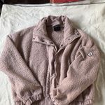 Vuori  Women's PinkSherpa Jacket Photo 7