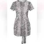 Pretty Little Thing Grey Snake Print Tie Waist T-Shirt Dress Photo 4