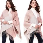 SOIA & KYO Like new  Fringed Shawl Photo 3