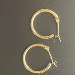 Kendra Scott Gold earrings Photo 0