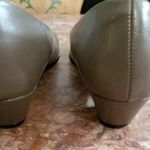 SOFT STYLE Women's shoes size 10 Photo 3