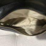 Vera Pelle  wristlet  Photo 7