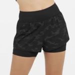 Spanx Women’s  Black Camo Get Moving Athletic Shorts Size Small Photo 0