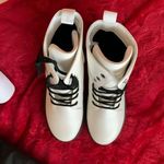 Seven Dials  boots Photo 2