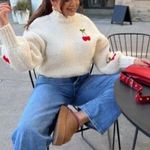 Forever 21 Ivory Chunky Cherry Mock Neck Sweater Size Small NWT Photo 0