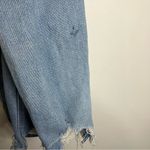American Eagle destroyed mom jeans light wash women’s size 4 long trendy casual Photo 9