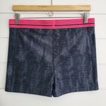 Under Armour  3" Shorts  Black with pink band‎ active wear Size L Photo 1