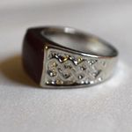 Source Unknown Avant Garde Deep Burgandy Smooth Stone Inlay Etched Silver Tone Metal Sz 10 Ring Photo 1