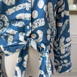 Haute Hippie  Cropped Front Tie Button Up Top Blue White Abstract Linen Blend M Photo 3