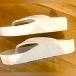 Mad love  Target Flip Flop Sandals White Platform size 7 Beach Casual Comfort Photo 2