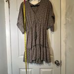 Willow & Root Elegant Brown Patterned V Photo 5