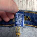 Arizona Jeans Arizona Jean Co. NWT Midi Raw Hem 4.5” Inseam Jean Shorts Size 1 Photo 4