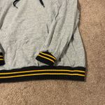 Mitchell & Ness  Boston Bruins, gray Hoodie with Black and Yellow Details Photo 3