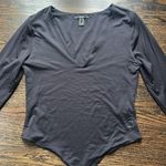 Forever 21 V-neck black long sleeves body suit Photo 4