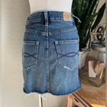 Abercrombie & Fitch  Distressed Raw Hem Denim Mini Skirt – Size 0 Y2K Style‎ Photo 3