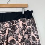 Oiselle  Pink Floral Citrus Roga Short Photo 2