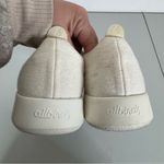 Allbirds  Women’s Wool Runners in Cream Size 10 Photo 3