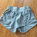 Lululemon Hotty Hot Short 2.5” Photo 0