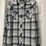 Buckle BKE Athletic Stretch Western Pocket Button Up shirt is a size Large. Multiple Photo 0