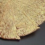 Trifari Vintage  Gold-tone Large Medallion Chrysanthemum Flower Pendant Necklace Photo 12