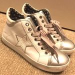 Steve Madden  Star Sneakers Photo 0