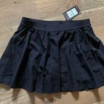 Under Armour NWT  black women’s athletic skirt sz L Photo 0