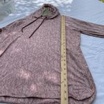 Ascend size M lightweight hooded tee relaxed fit Pink Size M Photo 6