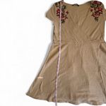 Zara knit faux wrap dress tan with floral embroidery Sz small short sleeve Photo 3