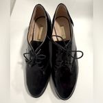 Louise et Cie  Black Patent Almond Toe Lace-Up Oxfords Size 7 EUC Photo 1