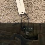 Sanctuary  NWT Camo leggings.  Size: M.  Back pockets. Photo 1
