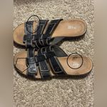 Clarks () Leisa Spring Sandals: Size 11M(Wom) or 9.5(Men) Photo 3