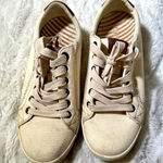 Taos Size 7.5 White Star Burst Sneaker Comfort Casual Neutral Minimalist Tourist Photo 0