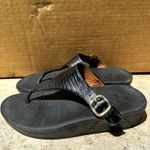 FitFlop  The Skinny Thong Sandals Leather Crocodile Microwobbleboard Adjustable 6 Photo 3