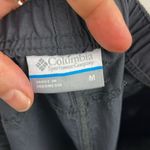 Columbia  Black Cargo Shorts women’s size Medium Photo 5
