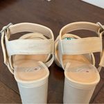 🛍️ D Heart Cream Open Toe Criss Cross Ankle Strap Suede Like Block Heel 6 NWOT Photo 5