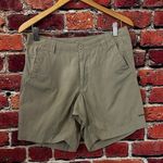 Patagonia Women’s khaki shorts Photo 0