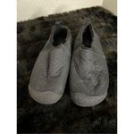 Keen  Womens Howser Black Quilted Faux Fur Lined Slip On Shoes 7.5 Photo 1